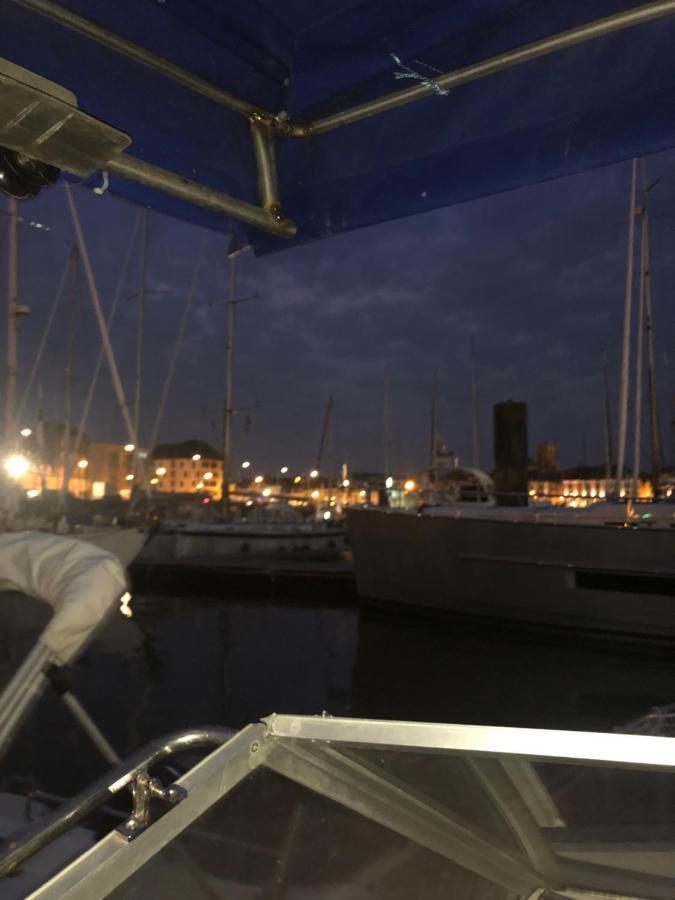 Nuit Port De Dieppe Bagian luar foto